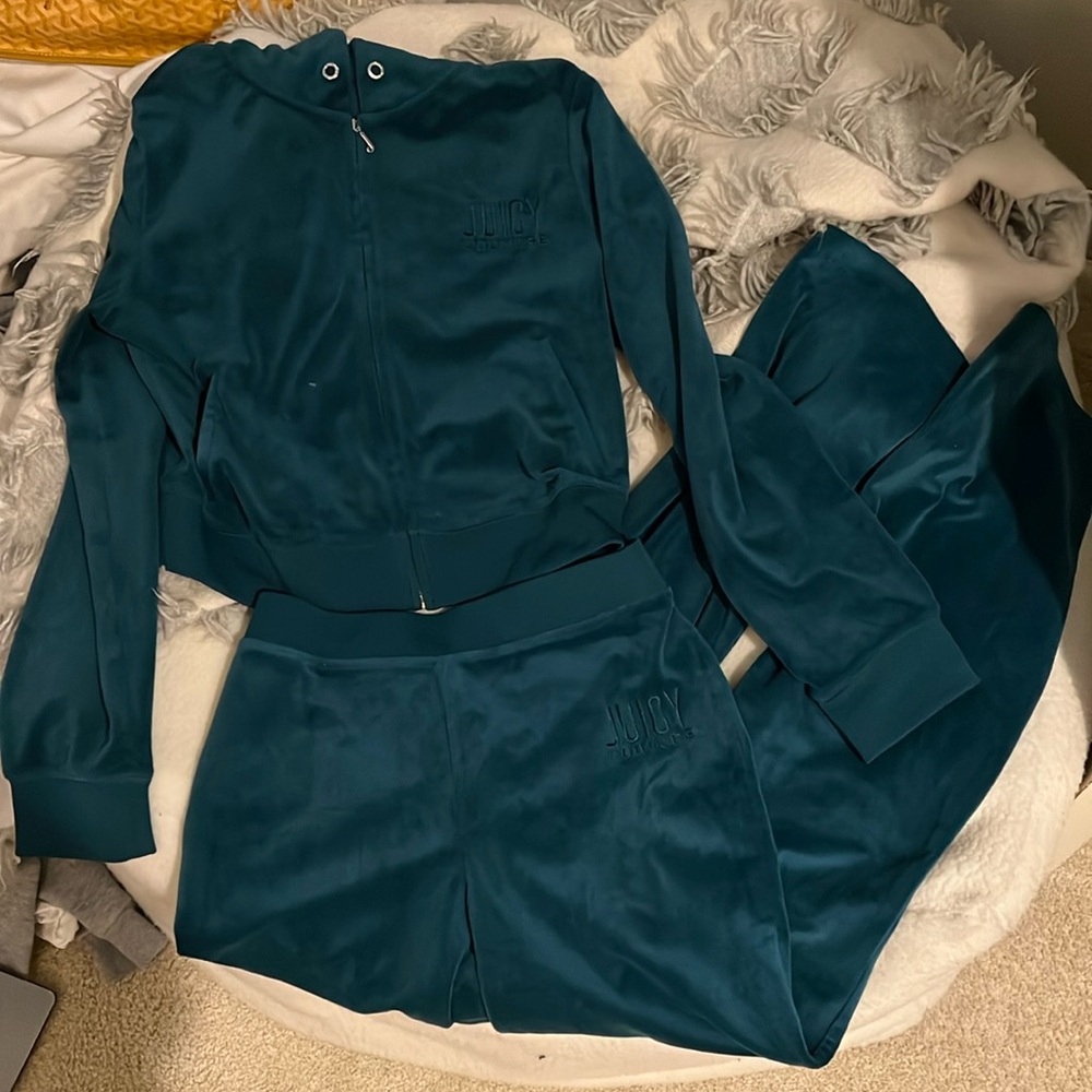 Juicy teal velour tracksuit